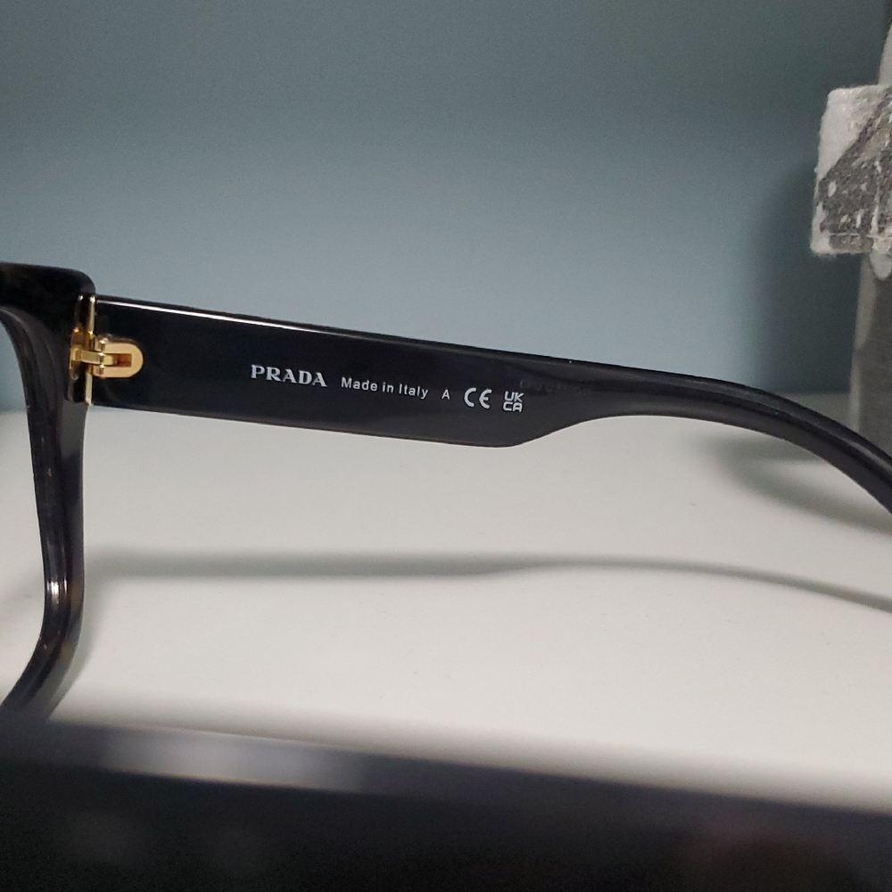 Prada Oversized Tortoiseshell Cat-Eye Glasses in Brown and Black Accents - Picture 2 of 7